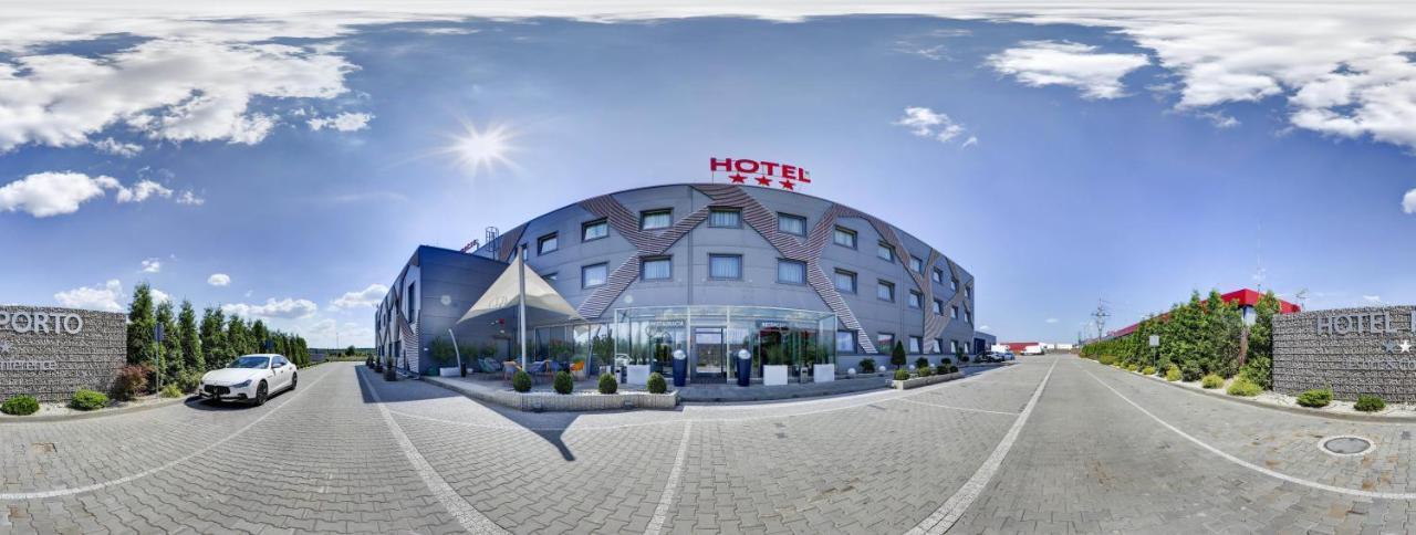 Hotel Porto Radomsko Bagian luar foto