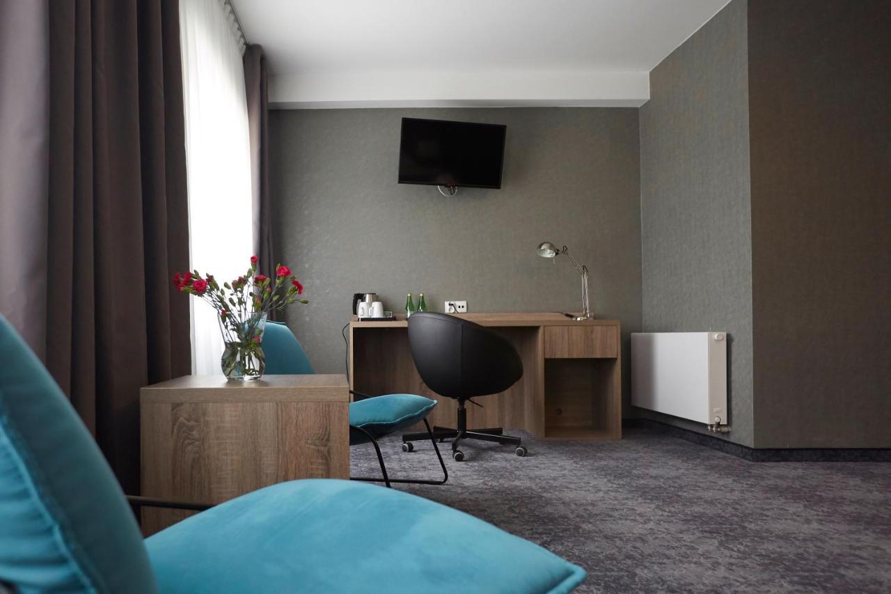 Hotel Porto Radomsko Bagian luar foto