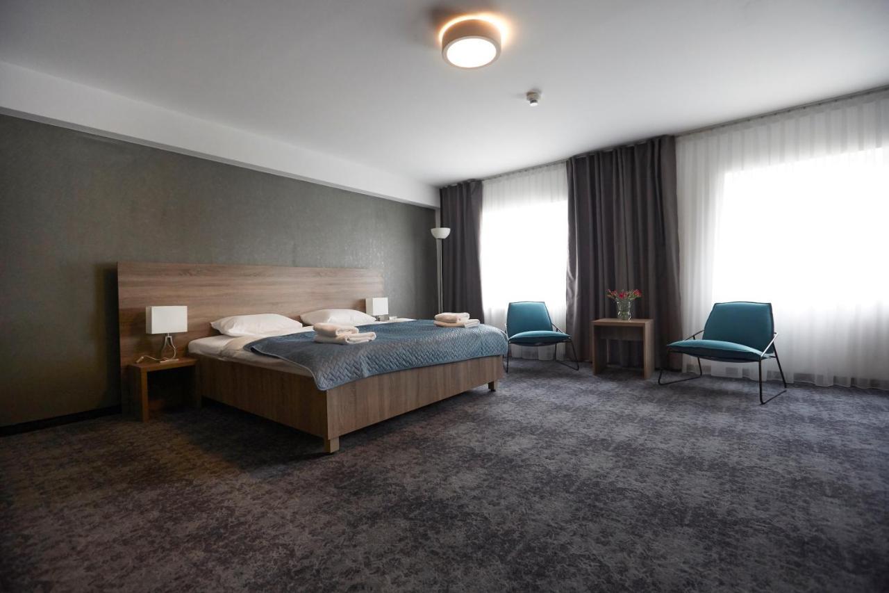 Hotel Porto Radomsko Bagian luar foto