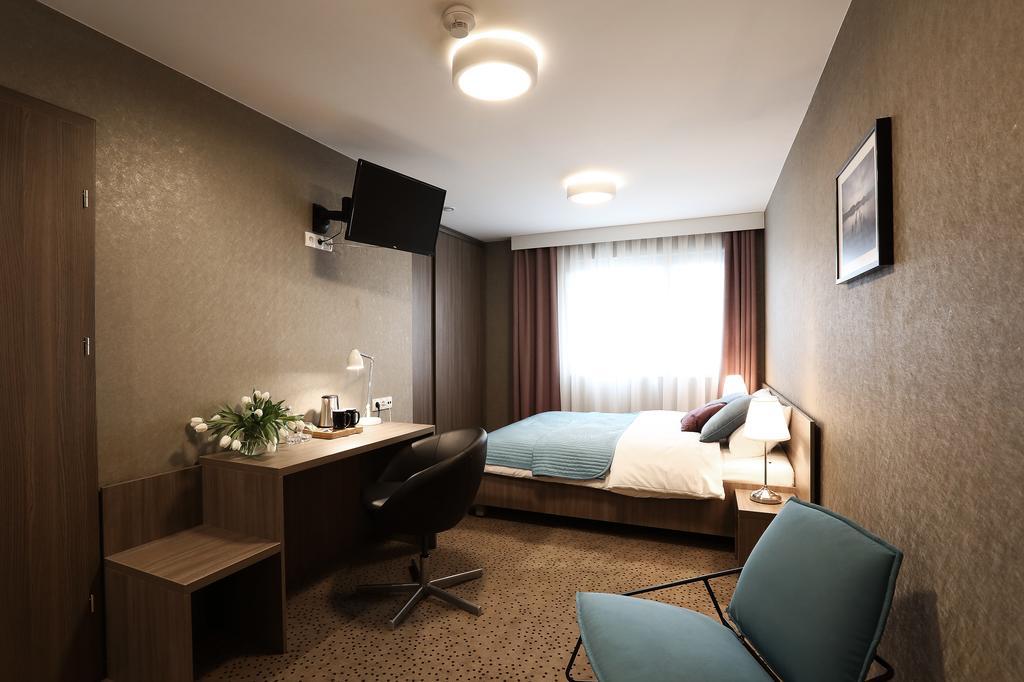 Hotel Porto Radomsko Bagian luar foto