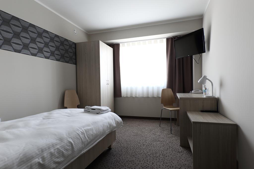 Hotel Porto Radomsko Ruang foto