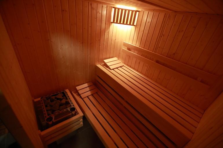 Hotel Porto Radomsko Bagian luar foto
